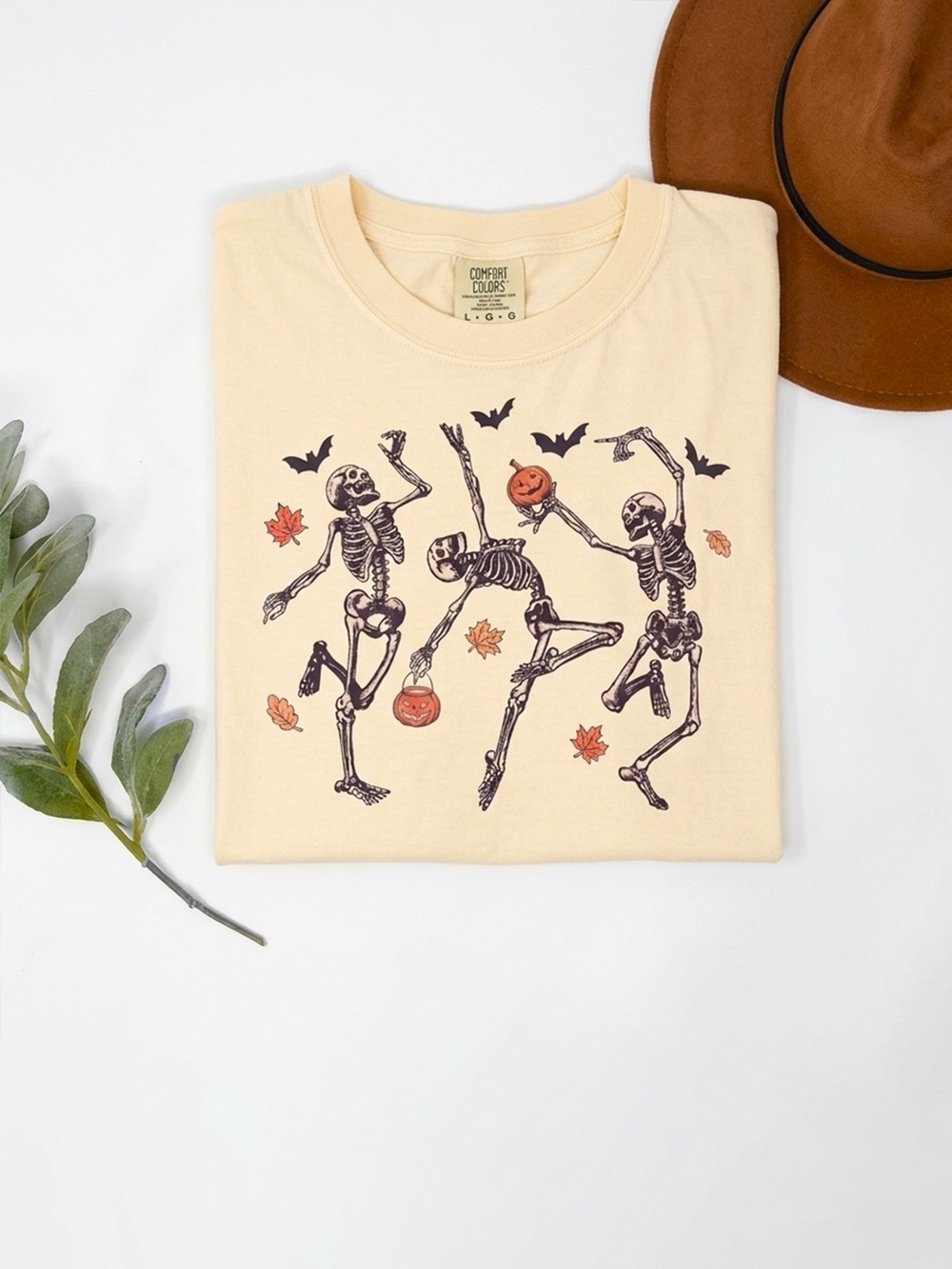 Spooky Dancing Skeletons Bats Fall Leaves Comfort Colors T-Shirt